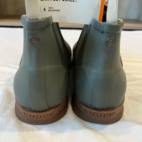 Stay dry in style - BOGS Sweet Pea waterproof Chelsea boots for every rainy day - Picture 6 of 9